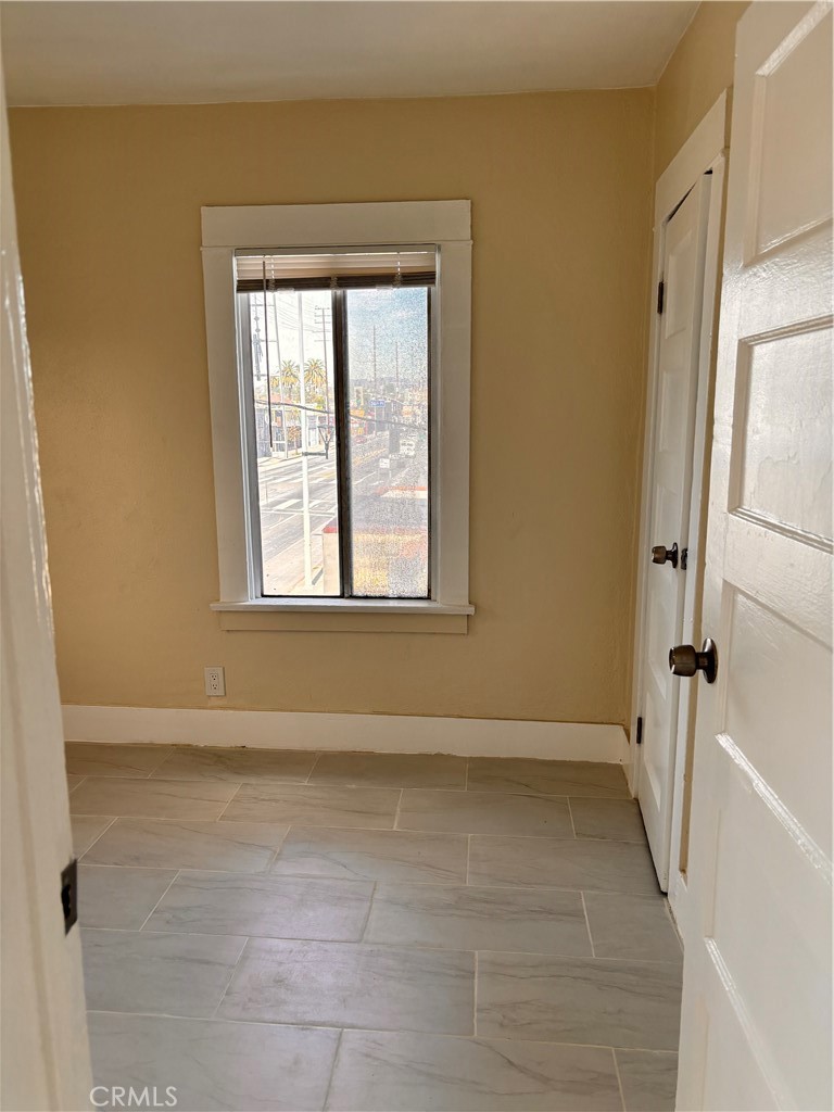 3672 S Western Avenue