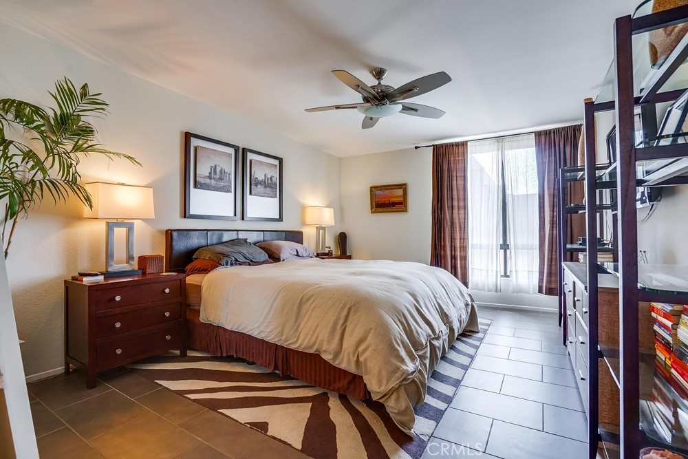 7320 Hawthorn Avenue 409