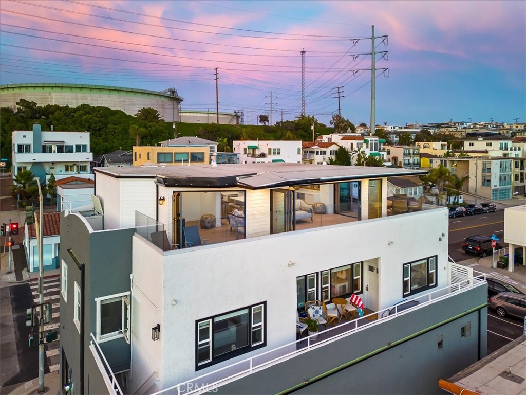 3921 Highland Avenue