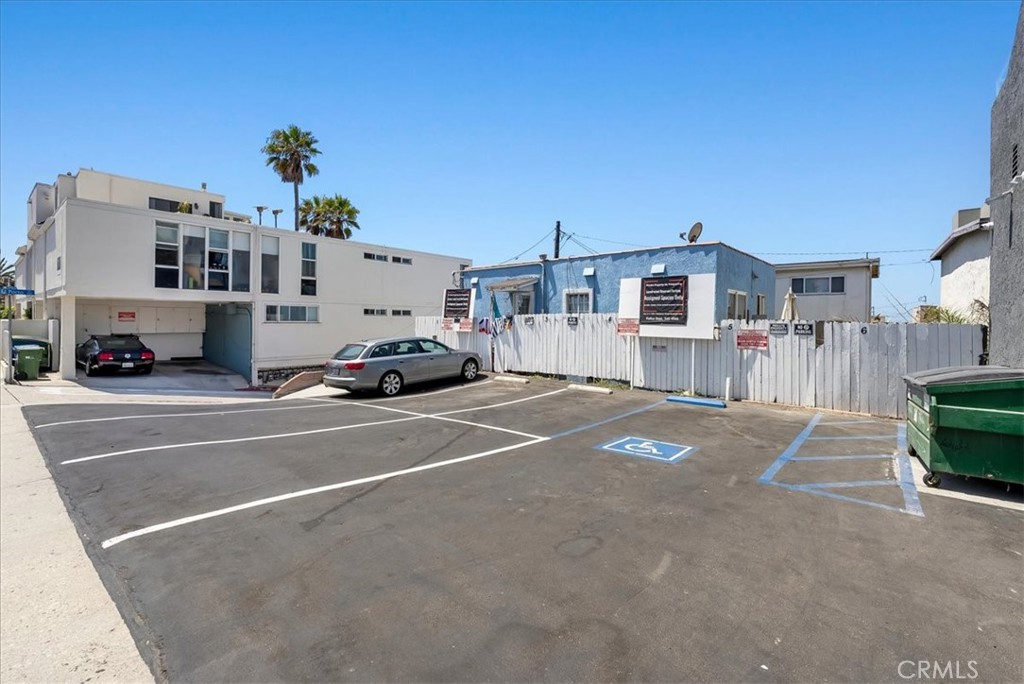 3921 Highland Avenue