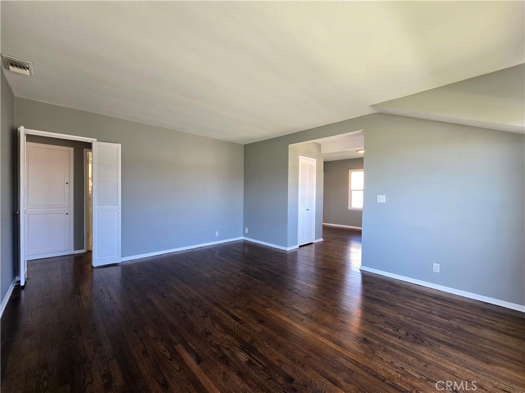 4726 Greenmeadows Avenue