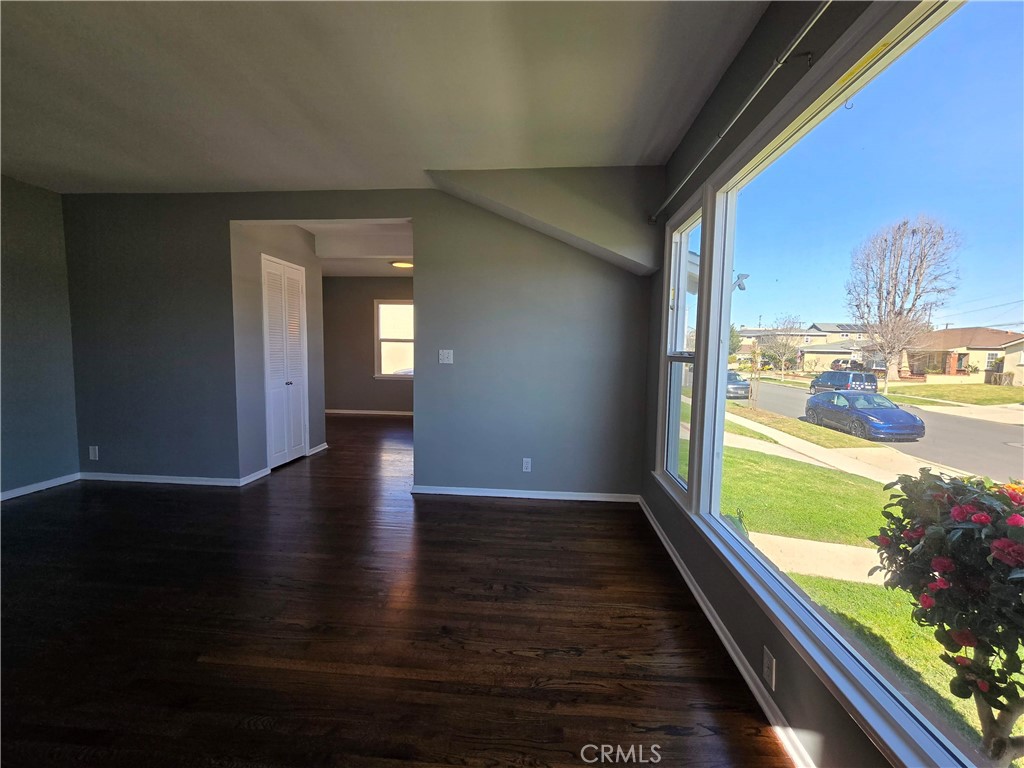 4726 Greenmeadows Avenue