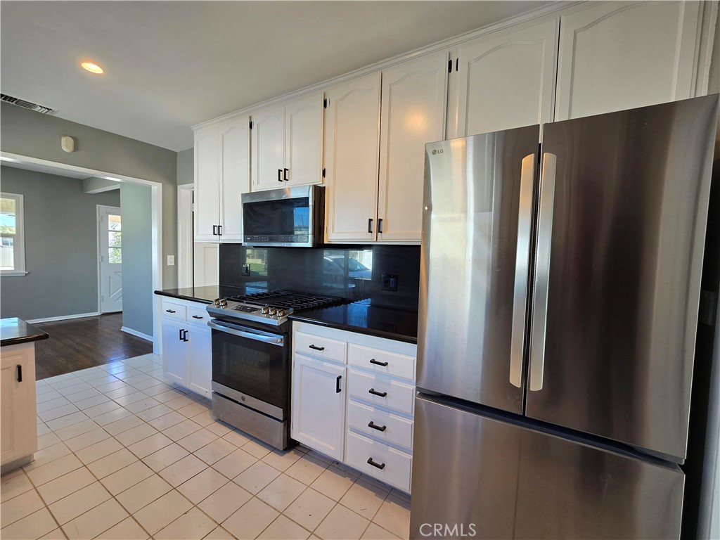 4726 Greenmeadows Avenue