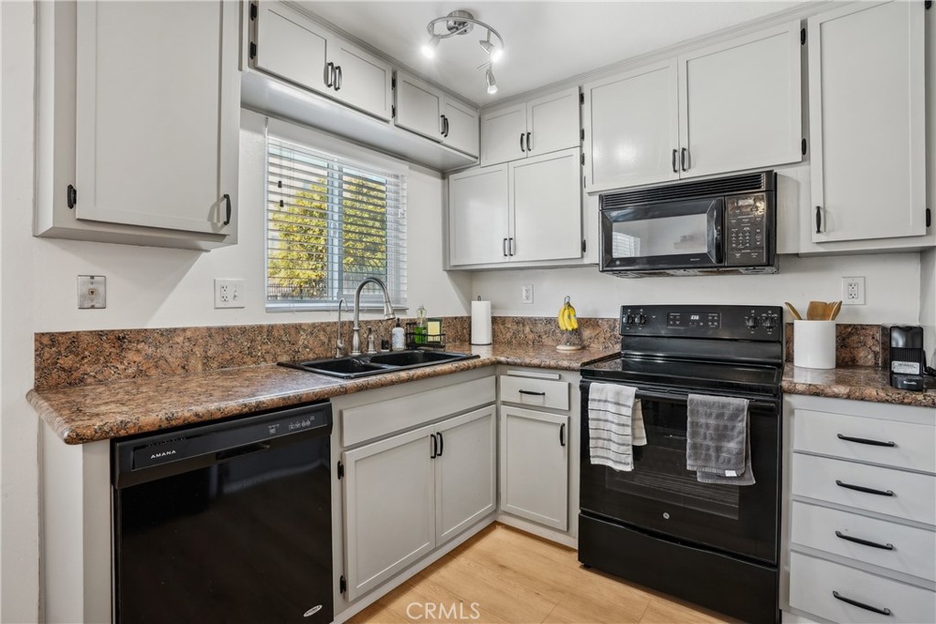 719 N Eucalyptus Ave 15C