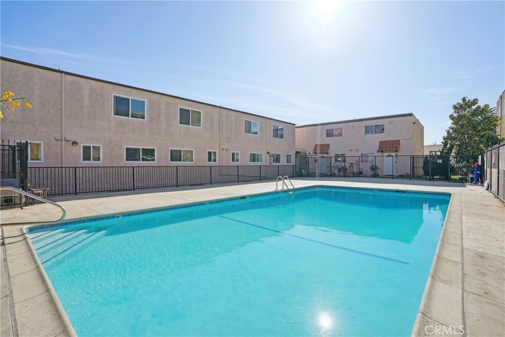 719 N Eucalyptus Ave 15C