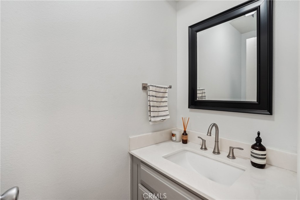 719 N Eucalyptus Ave 15C