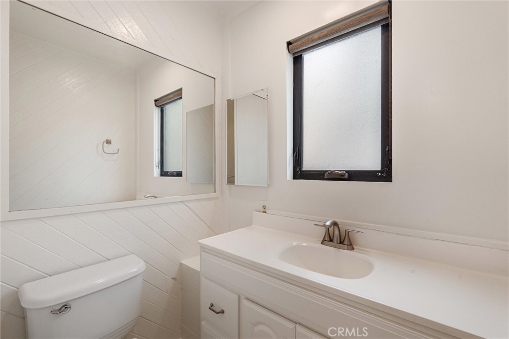 3515 Manhattan Avenue