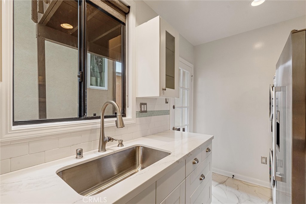 3515 Manhattan Avenue