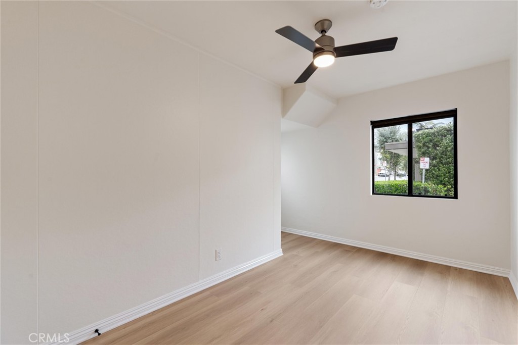 3515 Manhattan Avenue