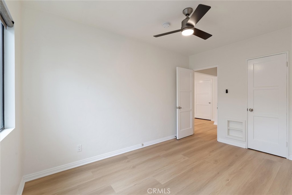 3515 Manhattan Avenue