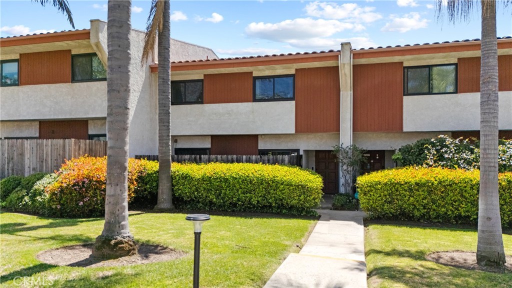 2129 W 25th Street 2