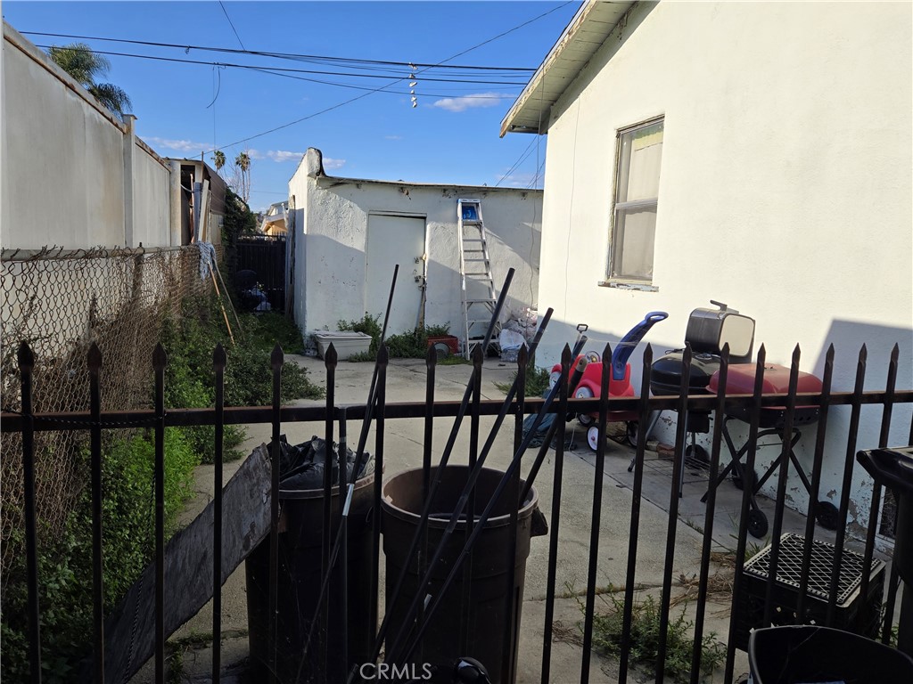 1351 E 50th Street