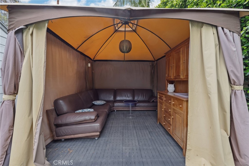 6234 Warner Drive