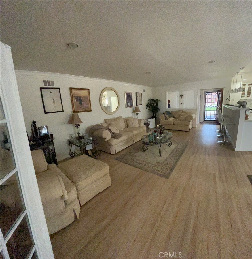 19522 Caney Avenue