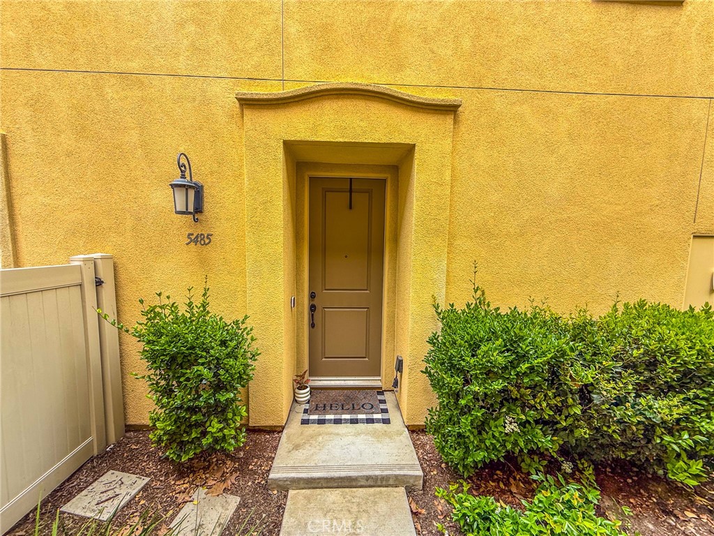 5485 San Roberto
