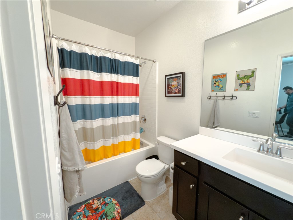 5485 San Roberto