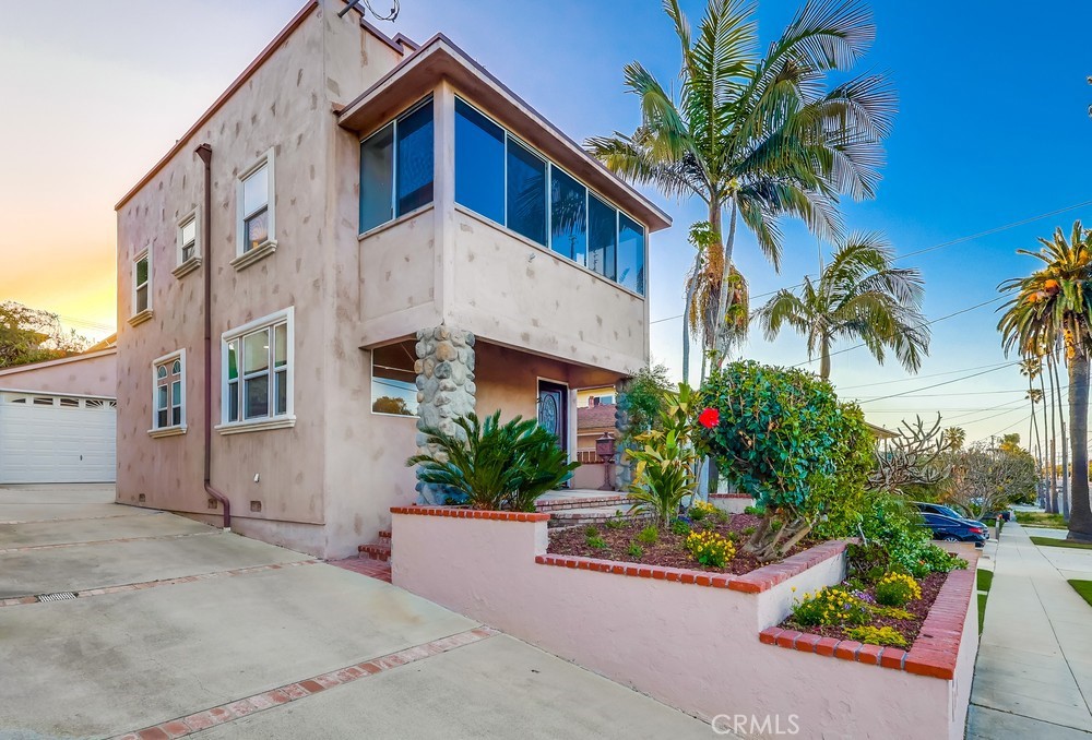 3509 S Pacific Avenue