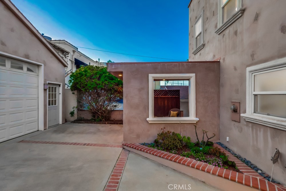 3509 S Pacific Avenue