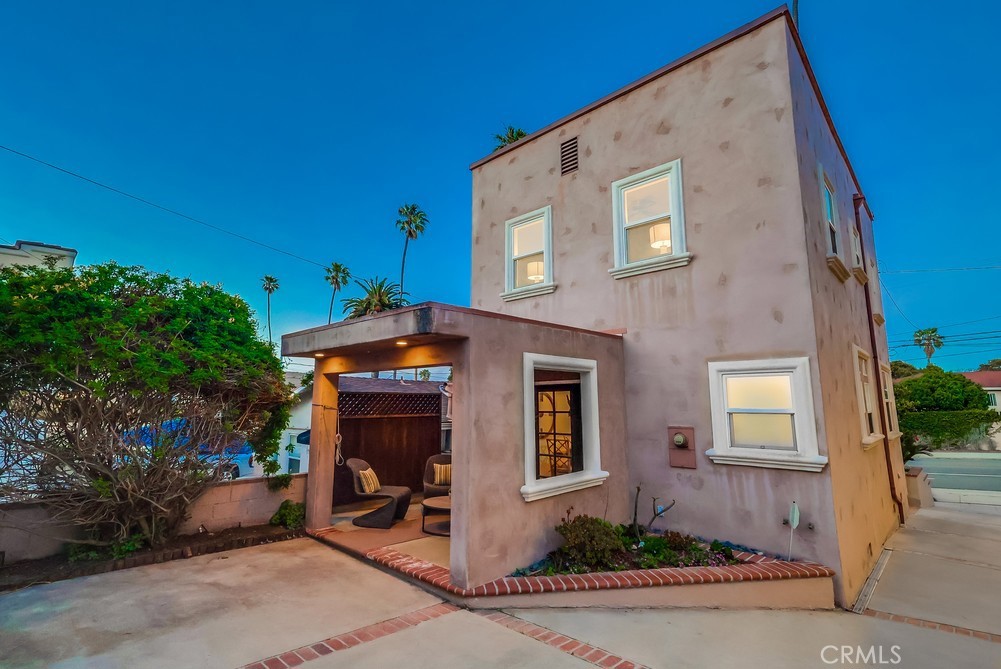 3509 S Pacific Avenue