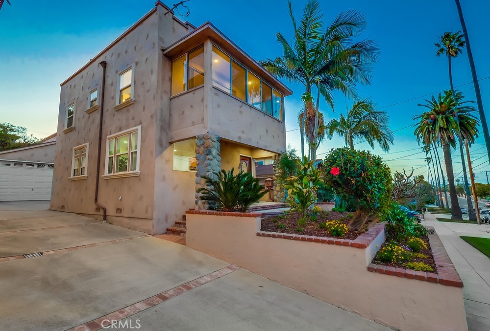 3509 S Pacific Avenue