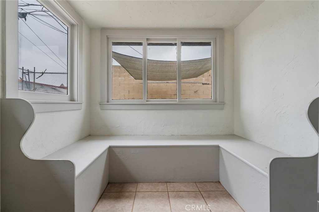 1622 S Campbell Avenue