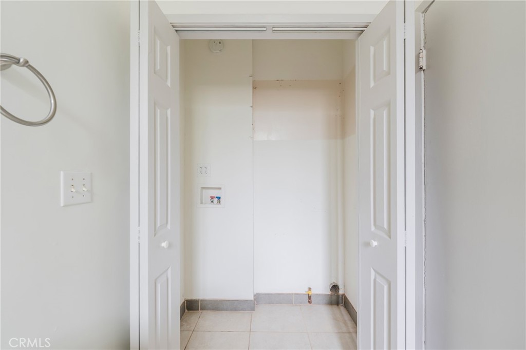 1622 S Campbell Avenue