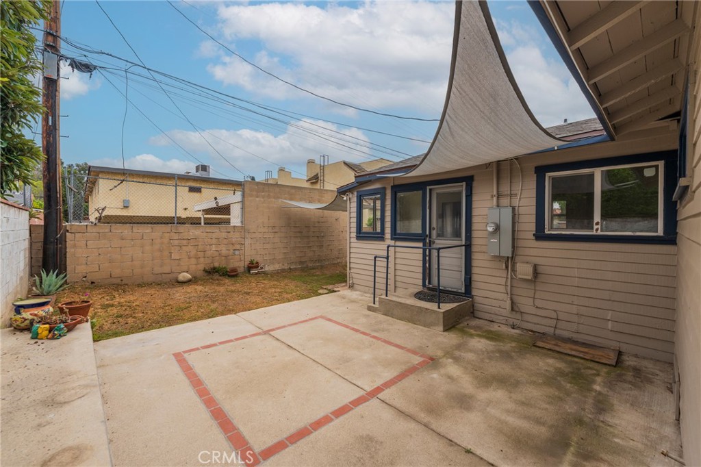 1622 S Campbell Avenue