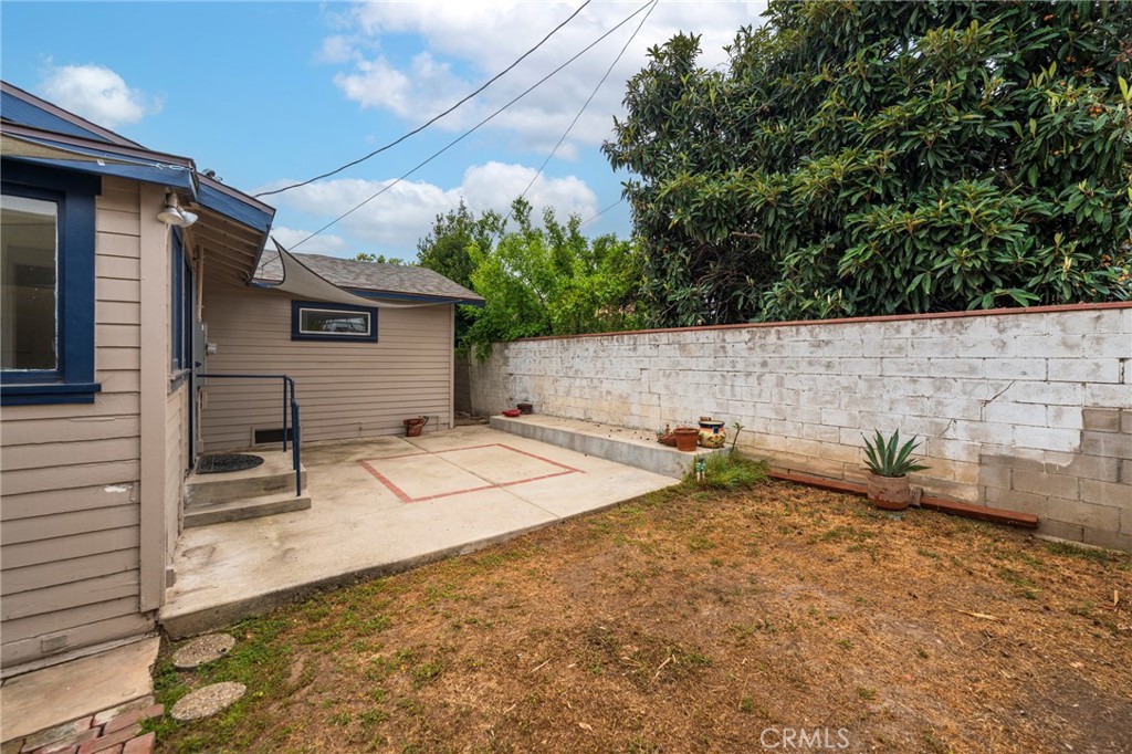 1622 S Campbell Avenue