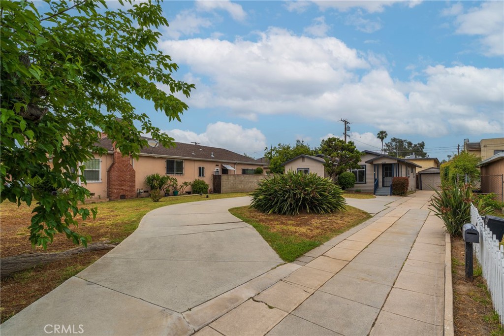 1622 S Campbell Avenue