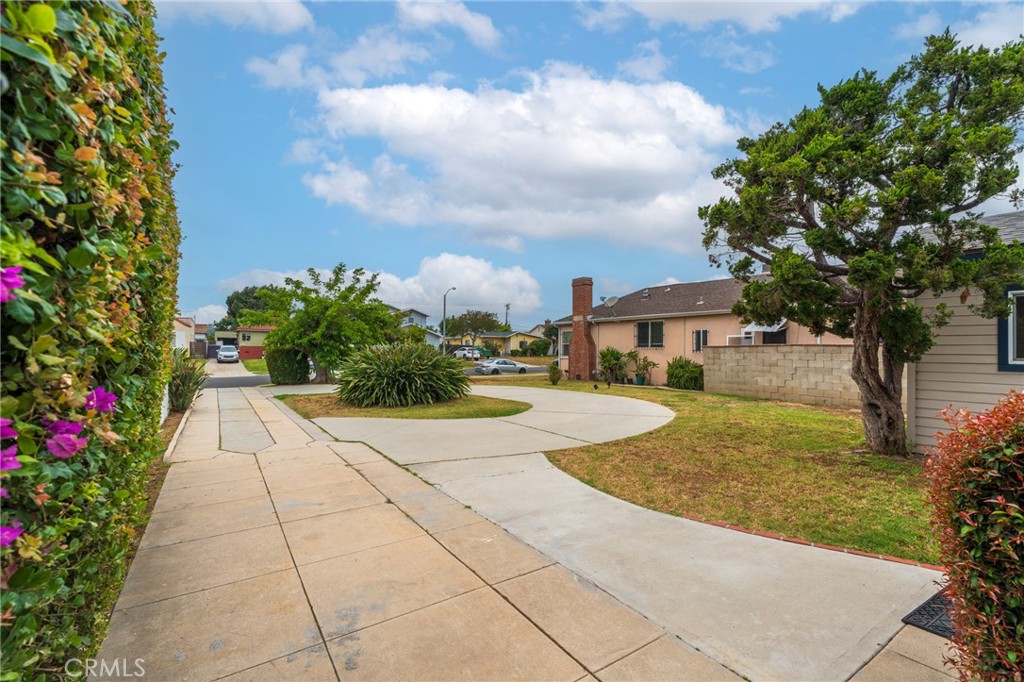 1622 S Campbell Avenue