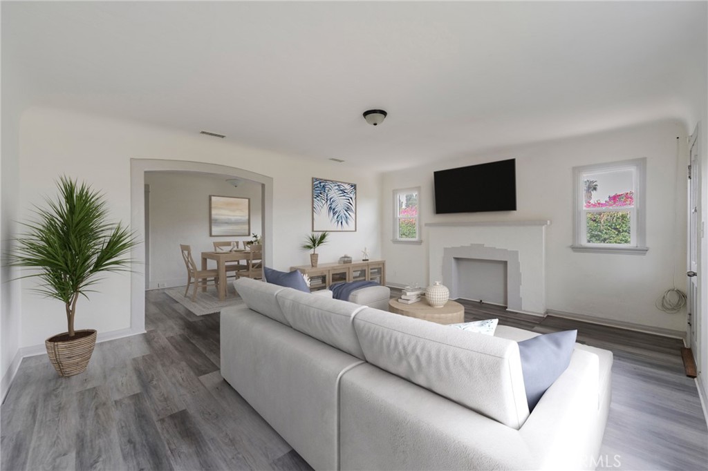 1622 S Campbell Avenue