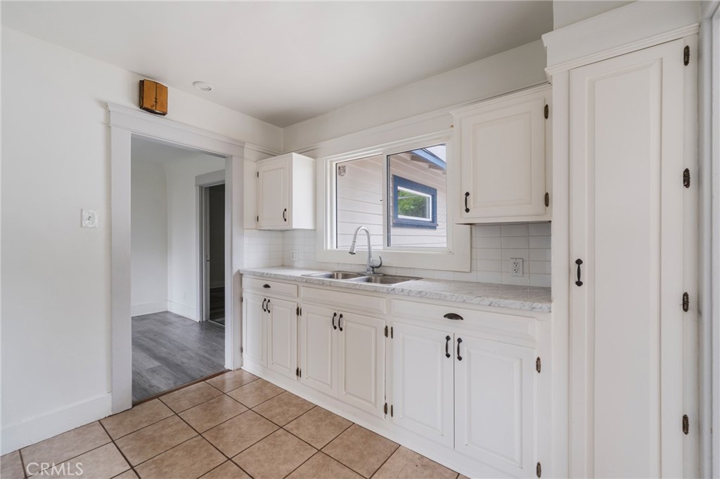 1622 S Campbell Avenue