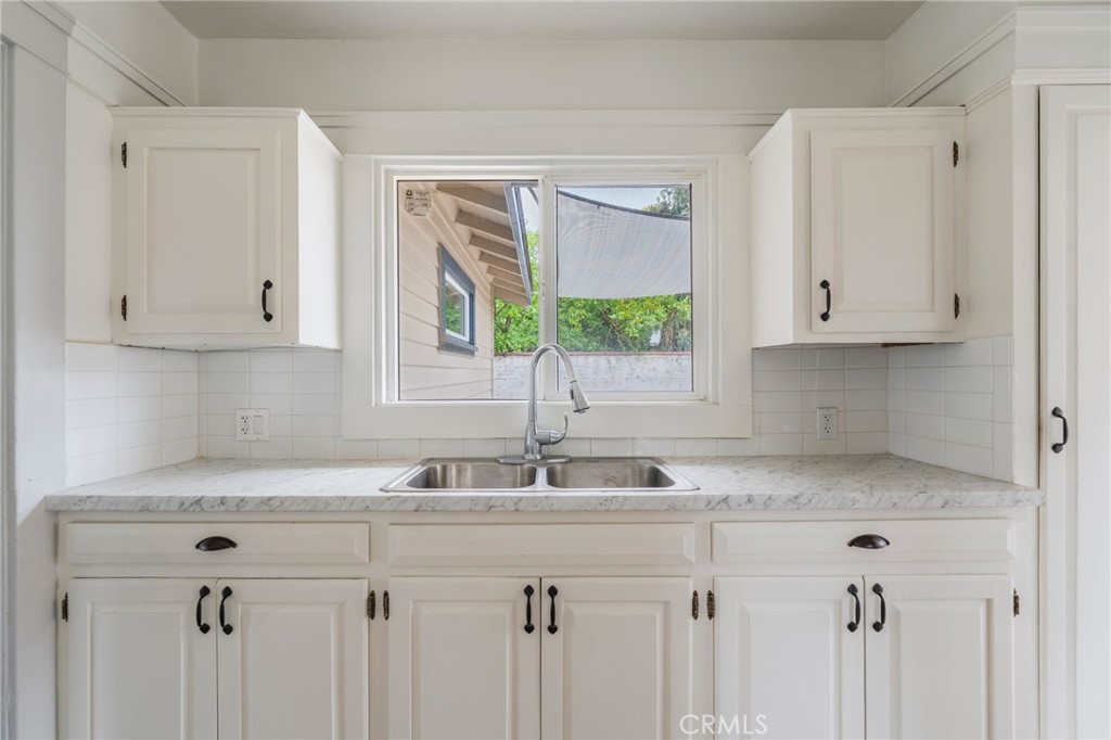 1622 S Campbell Avenue