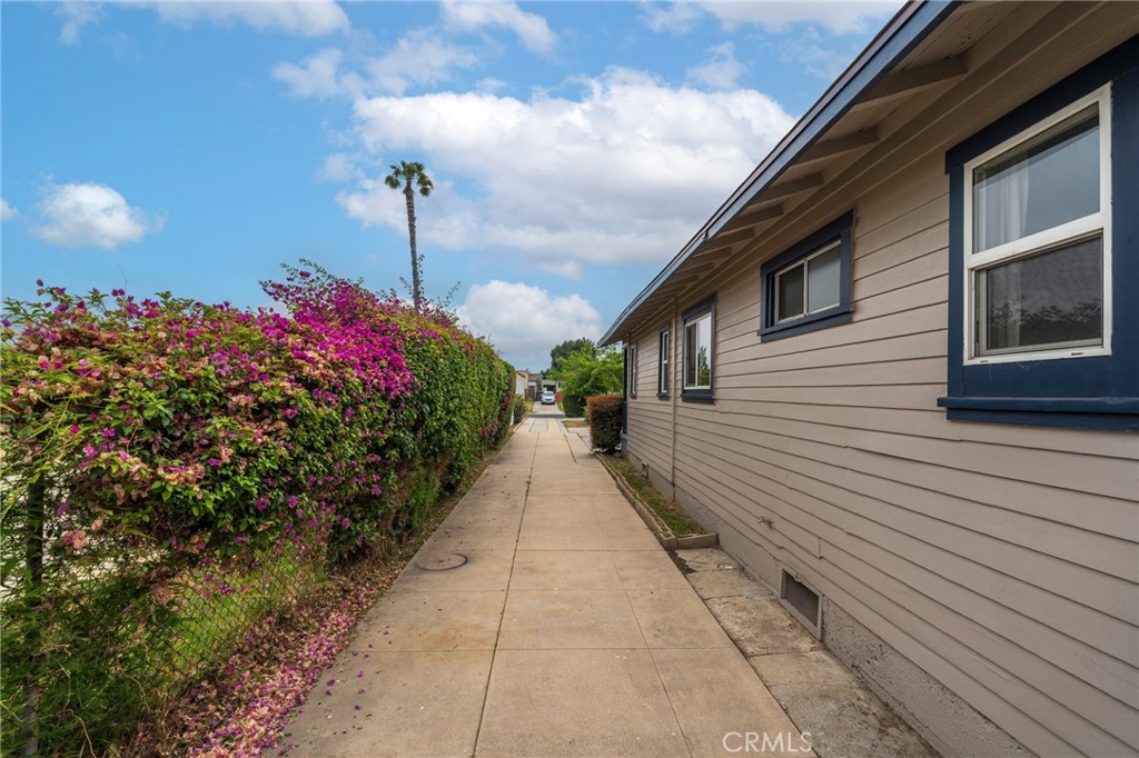 1622 S Campbell Avenue