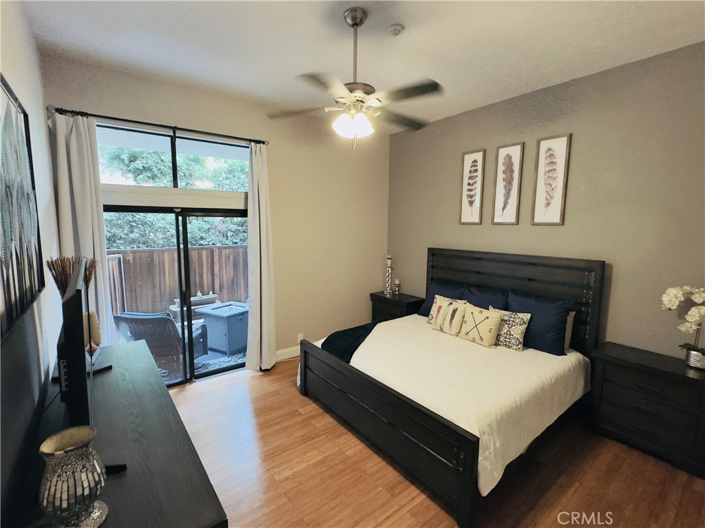 2112 Vanderbilt Lane D