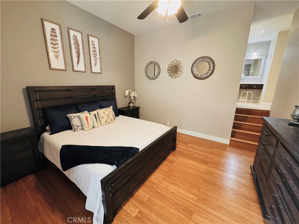 2112 Vanderbilt Lane D