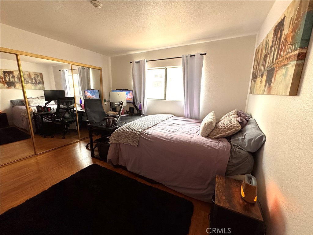 2112 Vanderbilt Lane D