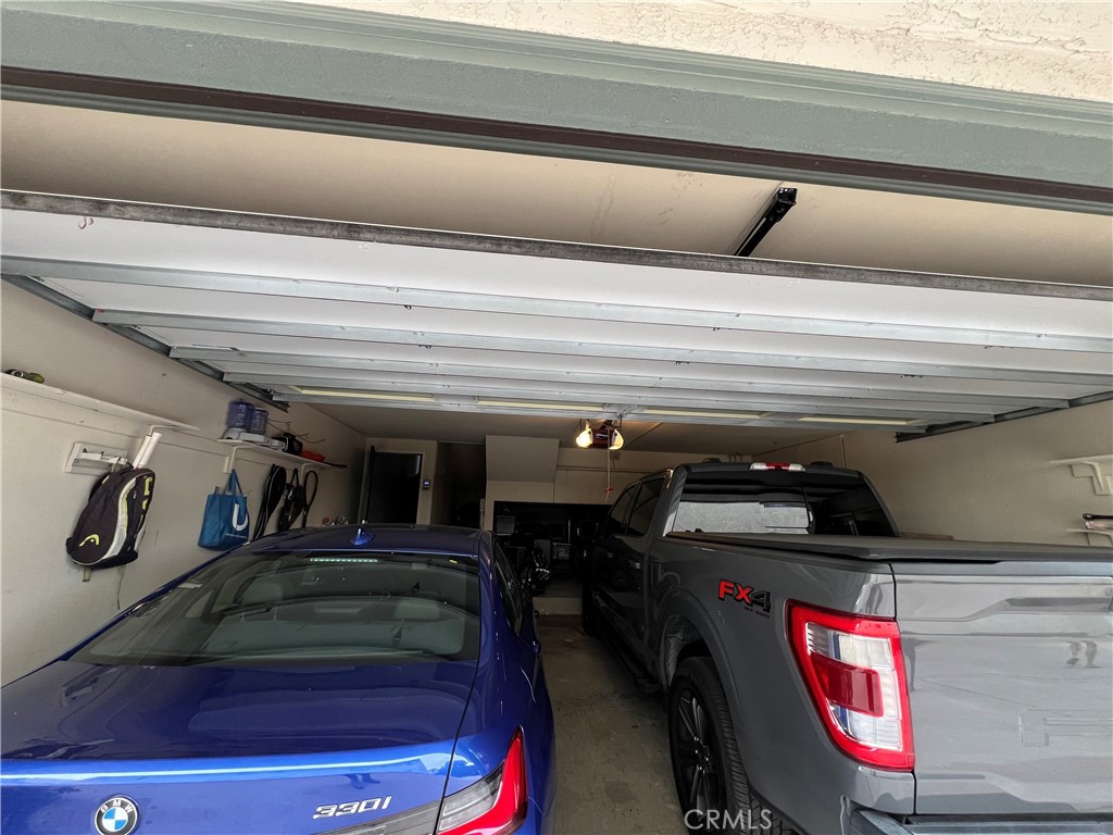 2112 Vanderbilt Lane D