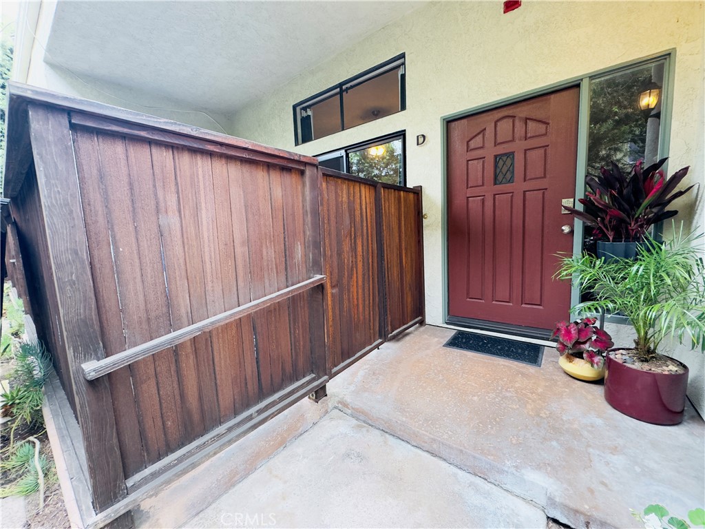 2112 Vanderbilt Lane D