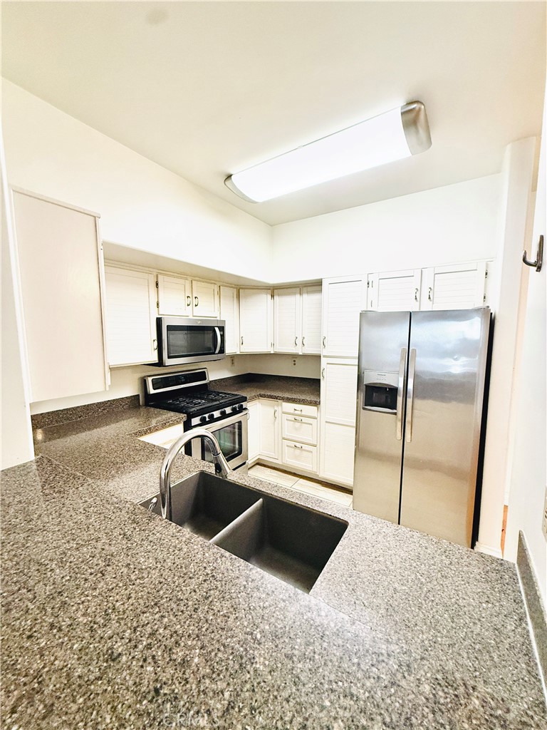 5500 Torrance Boulevard B115