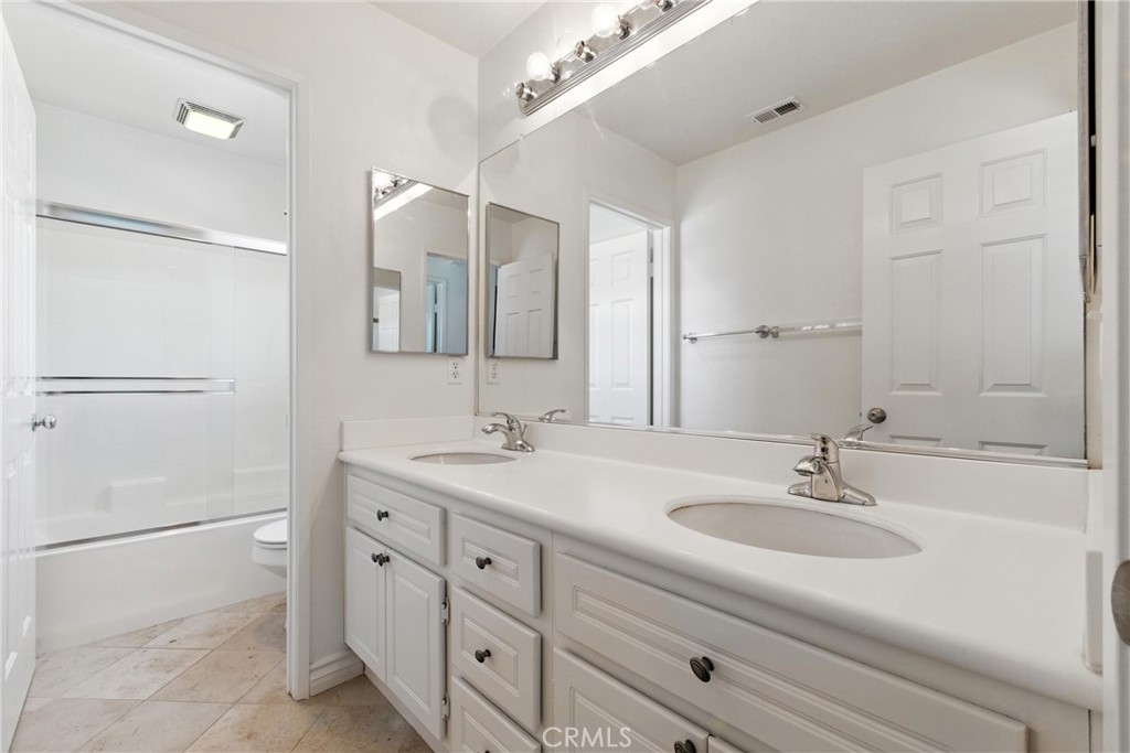 13133 Lavonda Street