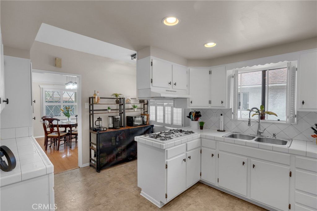 1269 W 1st Street