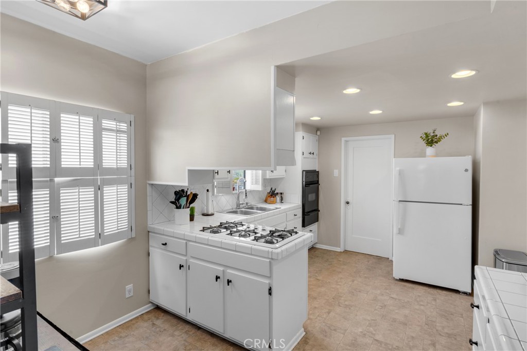 1269 W 1st Street