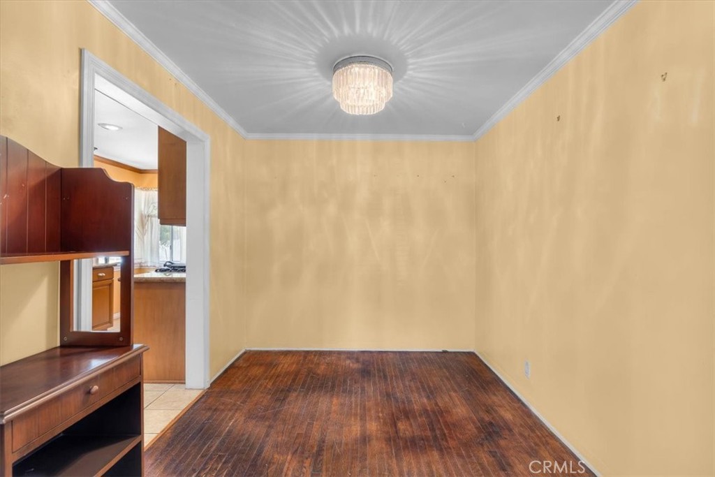 5943 Gardenia Avenue