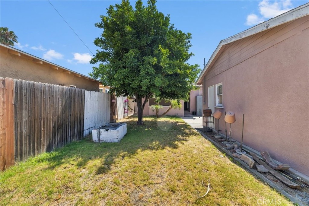 5943 Gardenia Avenue