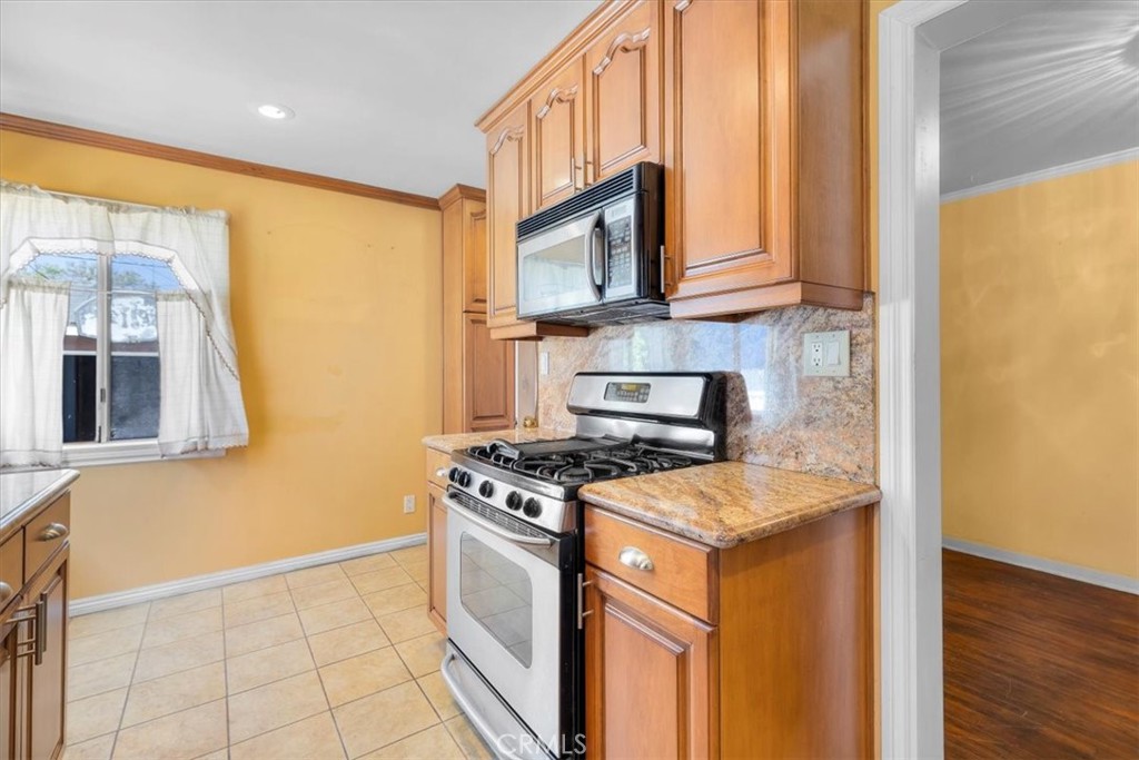 5943 Gardenia Avenue