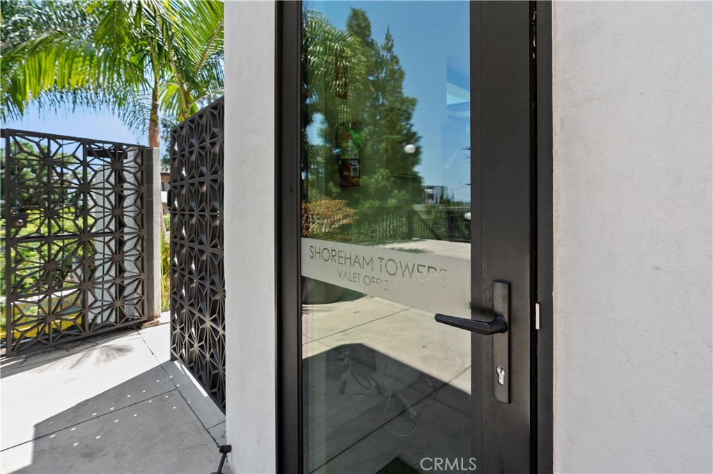 8787 Shoreham Drive B4