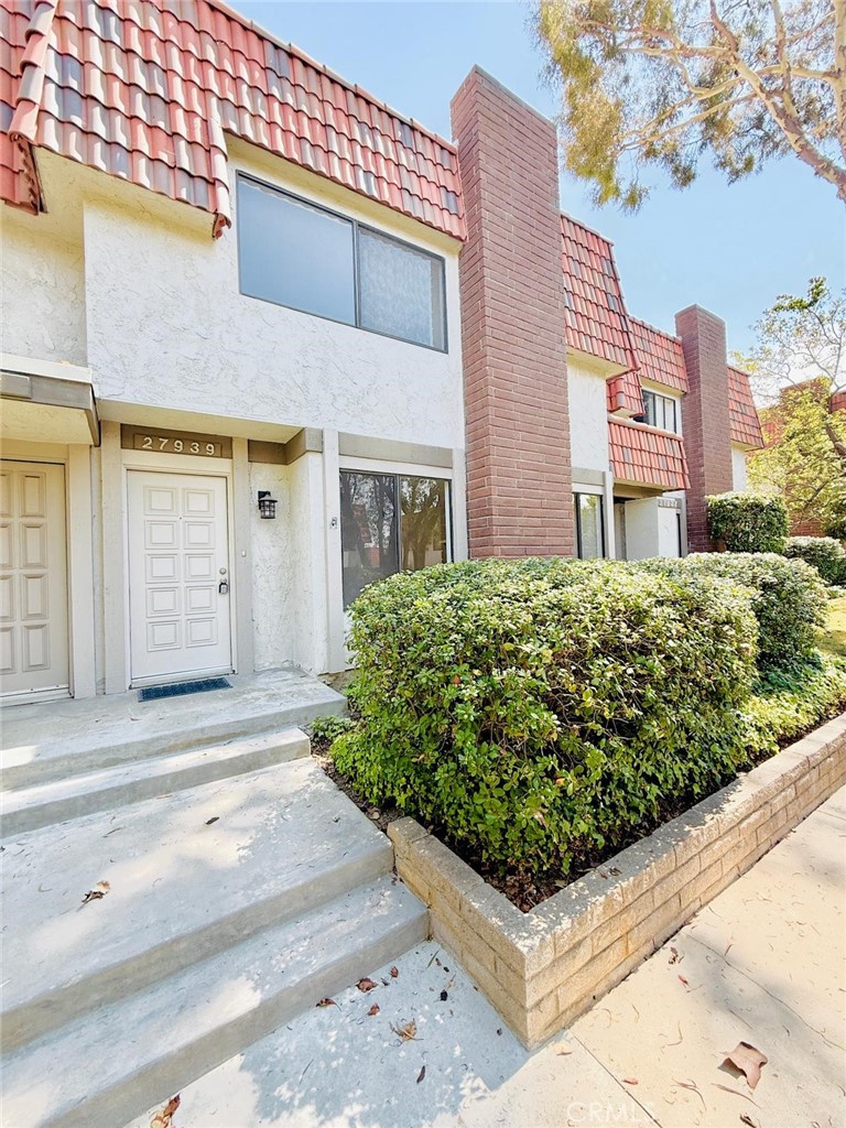 27939 Ridgebrook Court