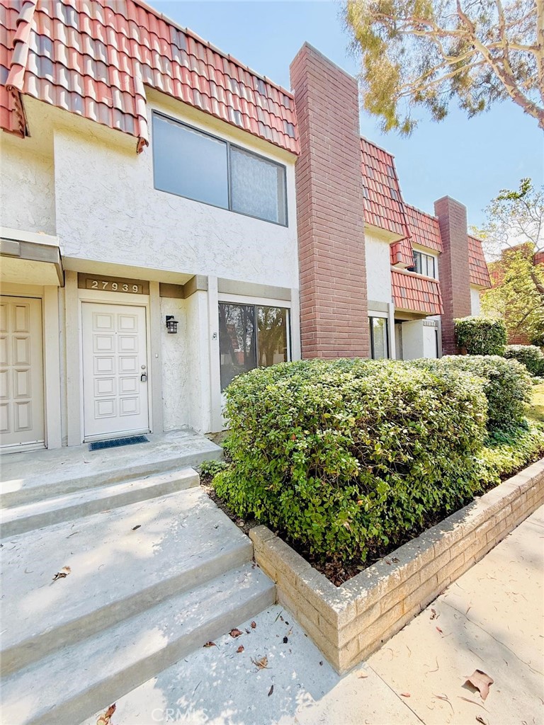 27939 Ridgebrook Court