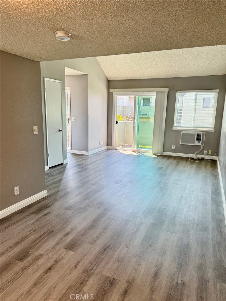 631 N Bristol Street 63